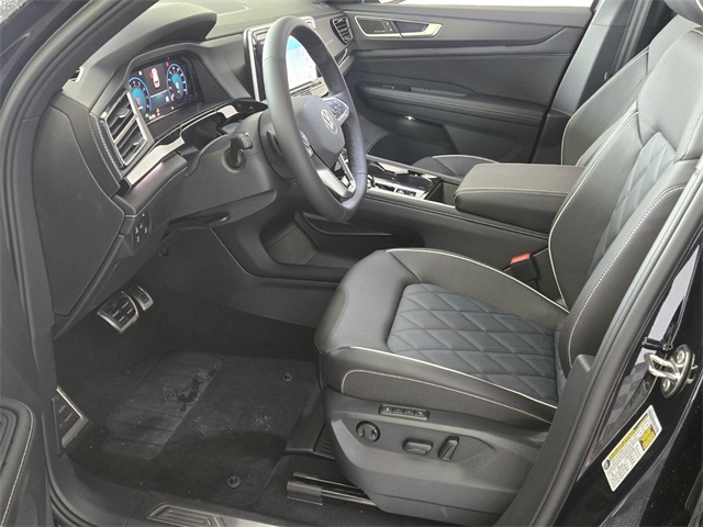 2025 Volkswagen Atlas Cross Sport SEL Premium R-Line photo 6