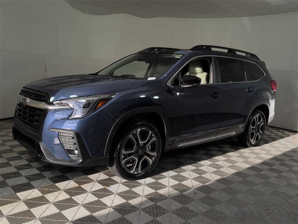 2025 Subaru Ascent Limited photo 3
