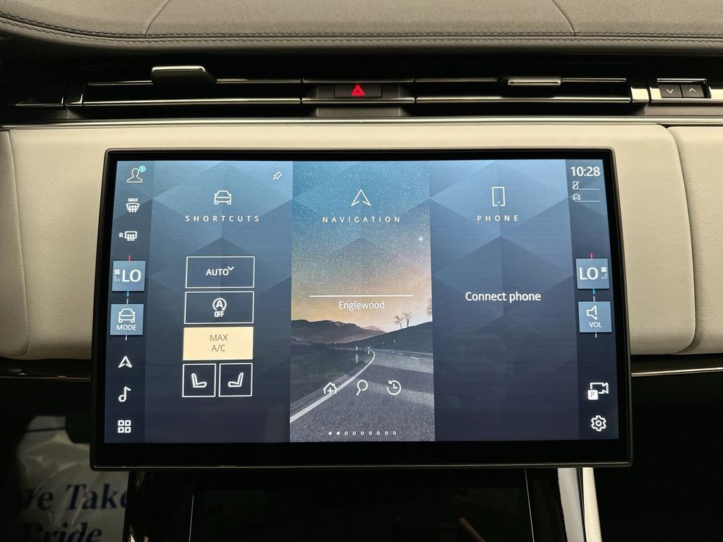 2024 Land Rover Range Rover Sport SE photo 13