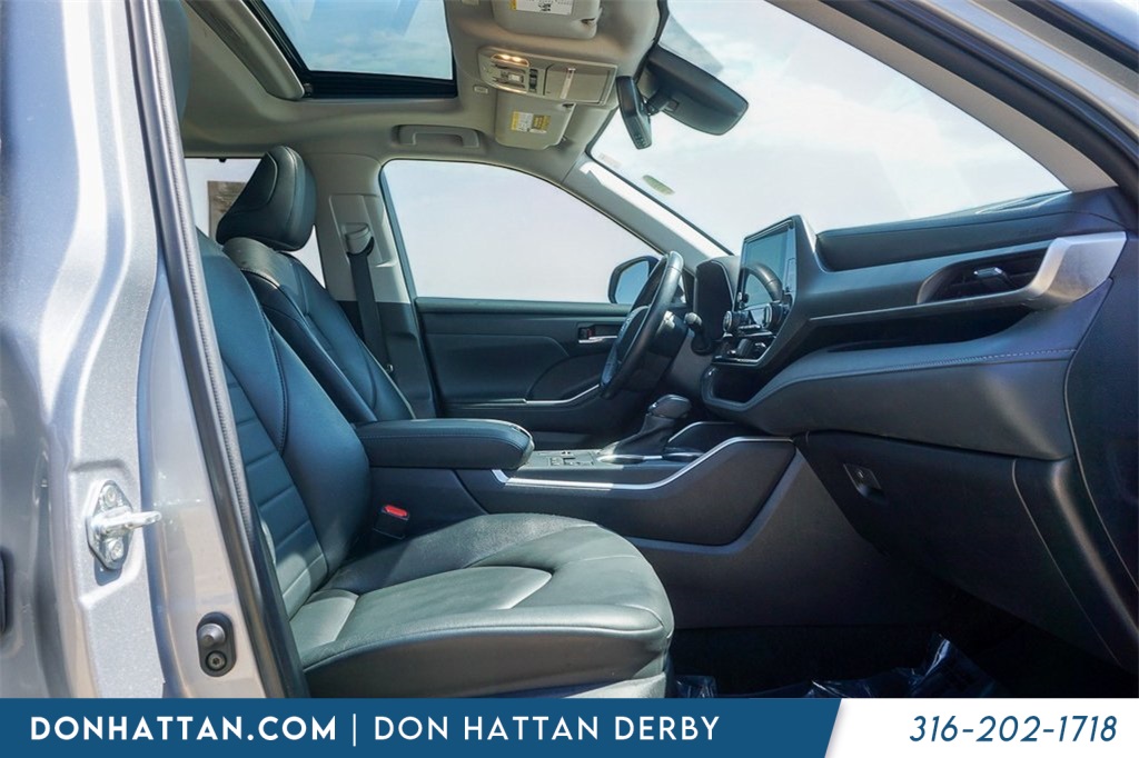 2023 Toyota Highlander XLE photo 24