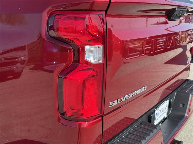 2025 Chevrolet Silverado 1500 RST photo 8