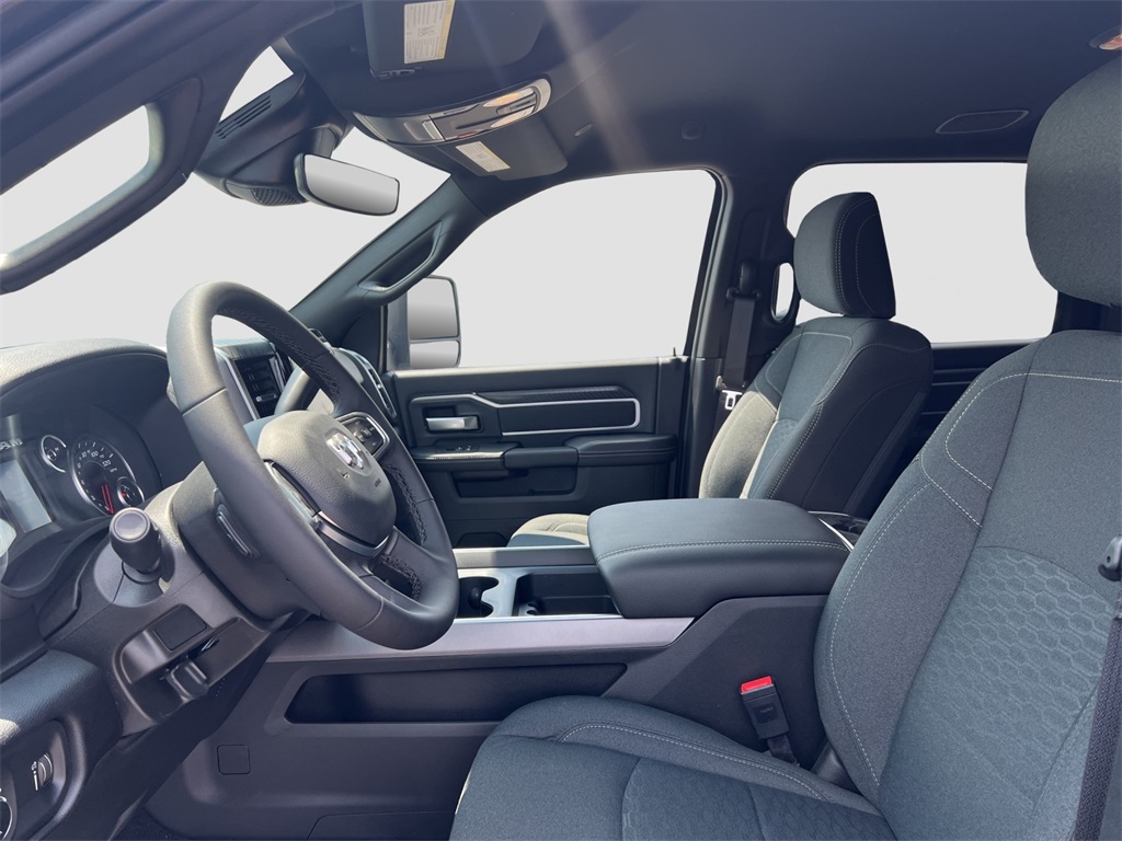 2025 Ram 2500 Big Horn photo 9