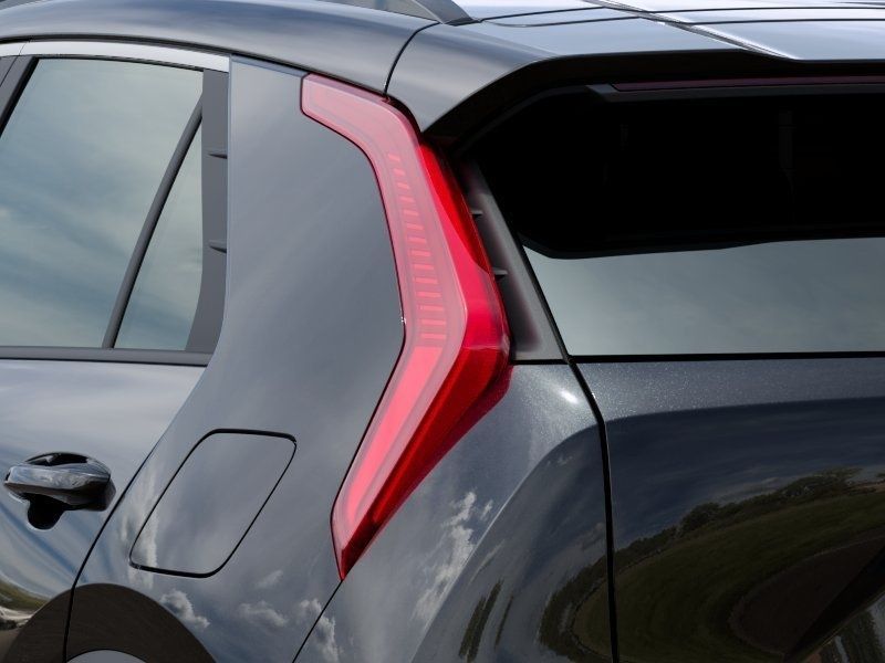 2024 Kia Niro LX photo 9