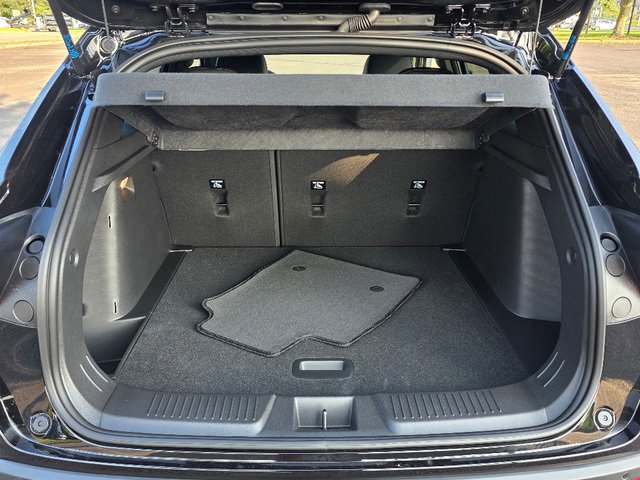 2025 Chevrolet Trax photo 4