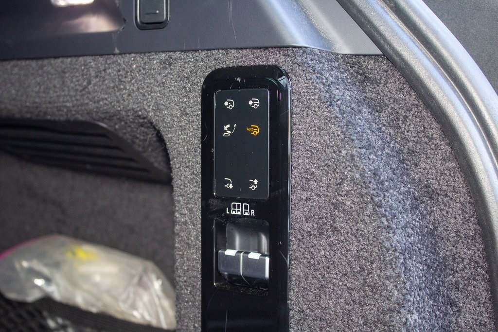 2023 Land Rover Range Rover First Edition photo 24