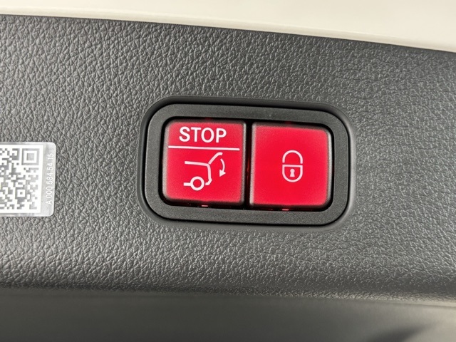 2026 Mercedes Benz GLC 350e 4MATIC photo 26
