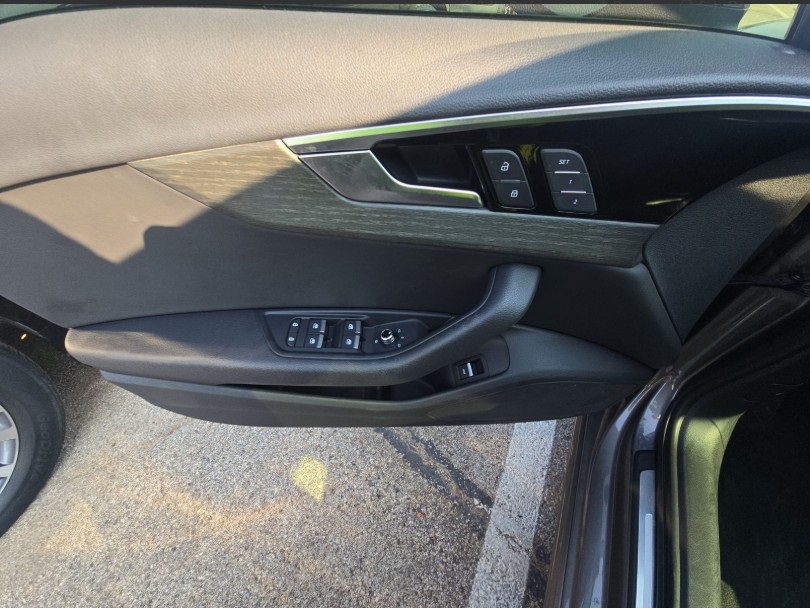 2020 Audi A4 40 Premium photo 9