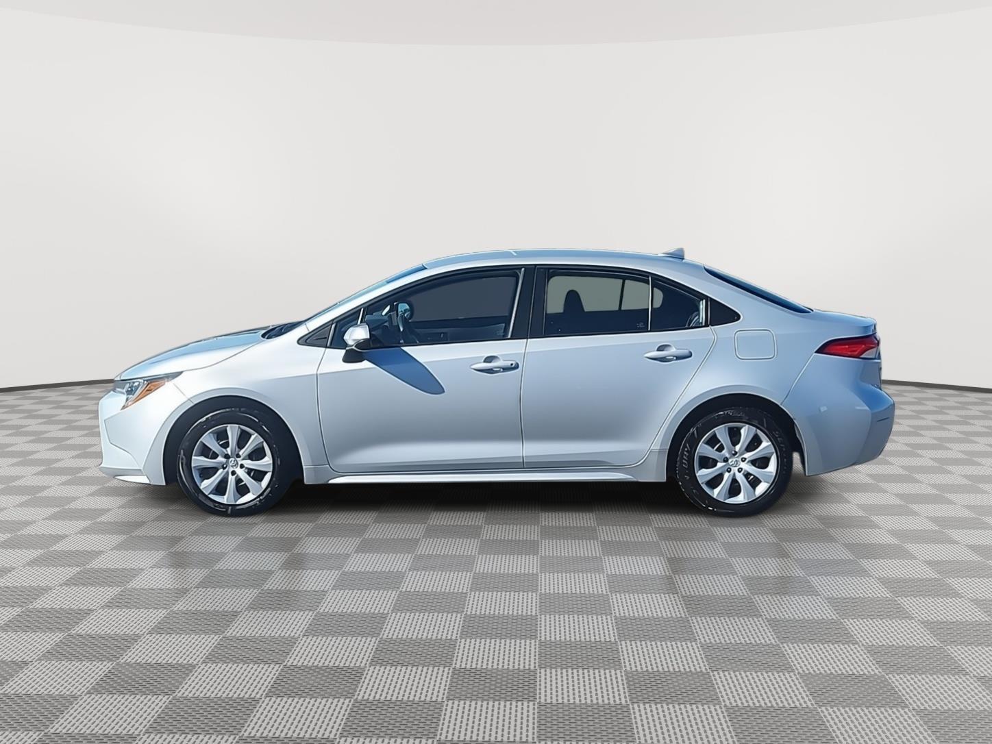 Used 2022 Toyota Corolla LE with VIN 5YFEPMAE3NP355728 for sale in Moses Lake, WA