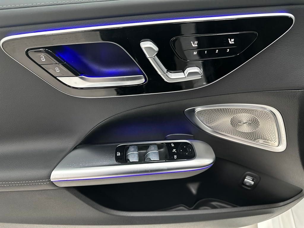 2025 Mercedes Benz C 300 photo 14