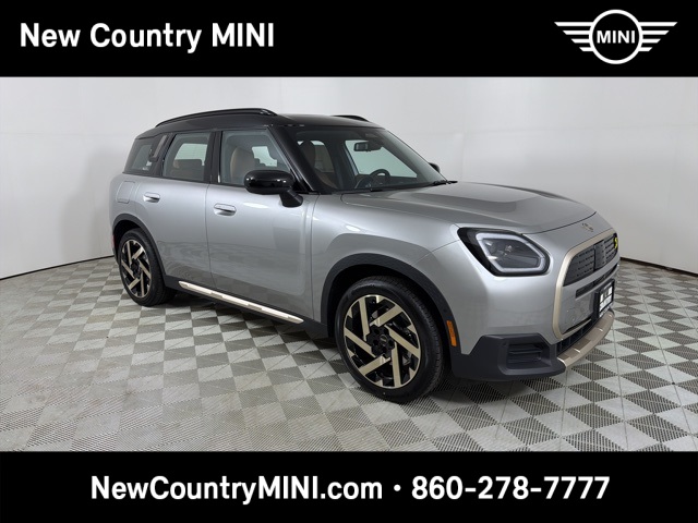 2025 MINI Countryman SE's photo
