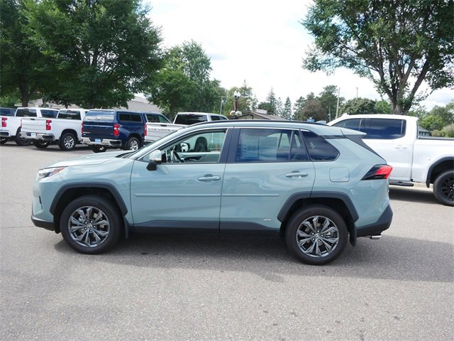2023 Toyota RAV4 Hybrid XLE Premium photo 3
