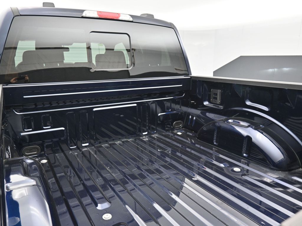 2024 Ford F-150 Lariat photo 18