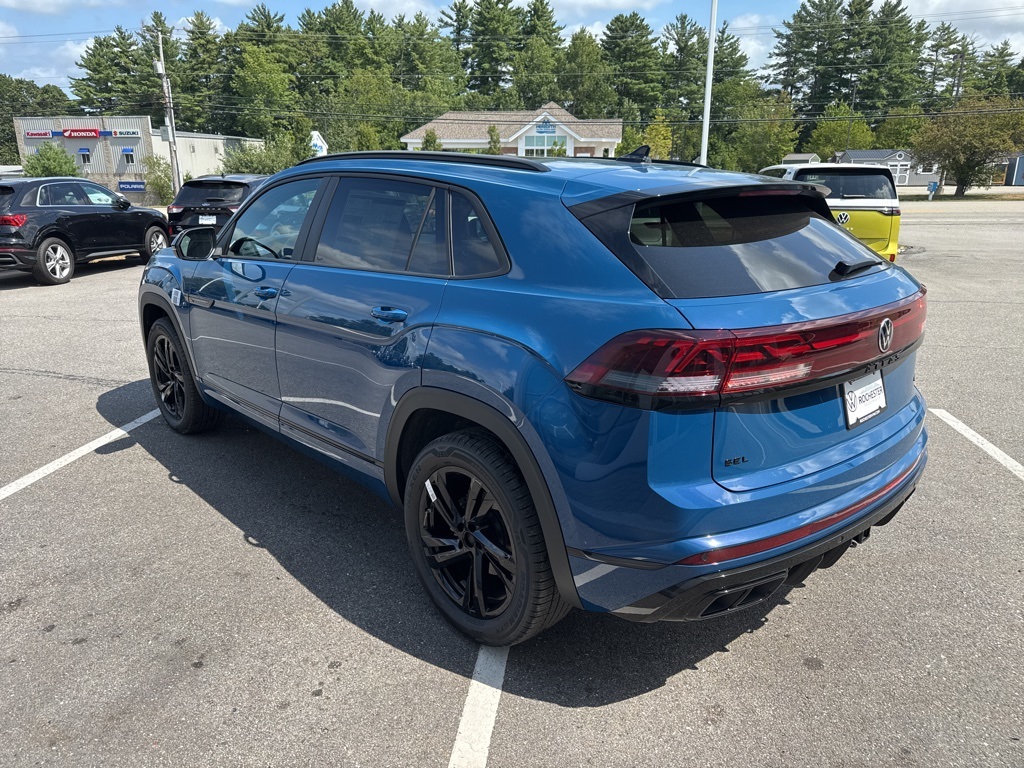 2026 Volkswagen Atlas Cross Sport SEL R-Line photo 7
