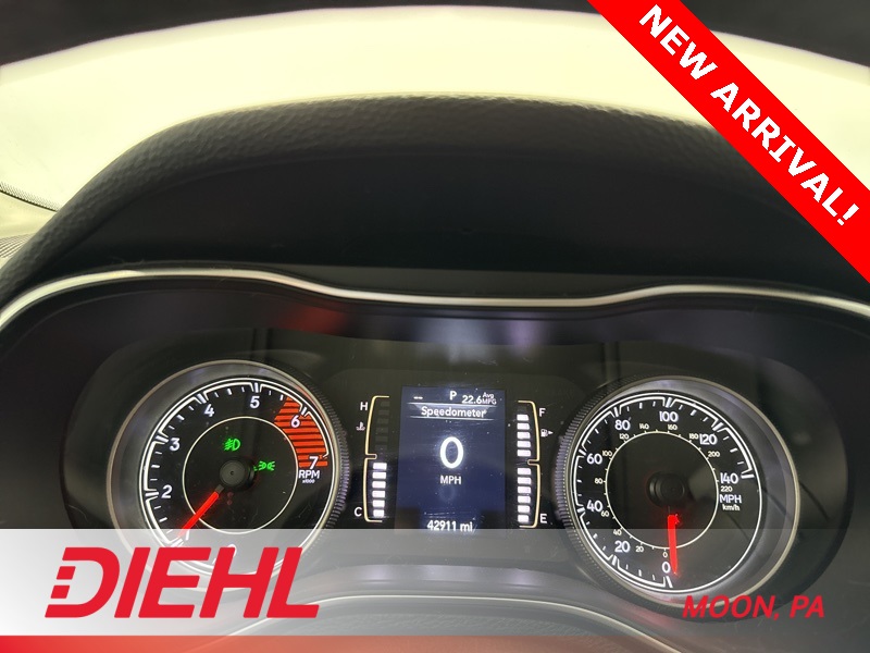 2019 Jeep Cherokee Altitude photo 25