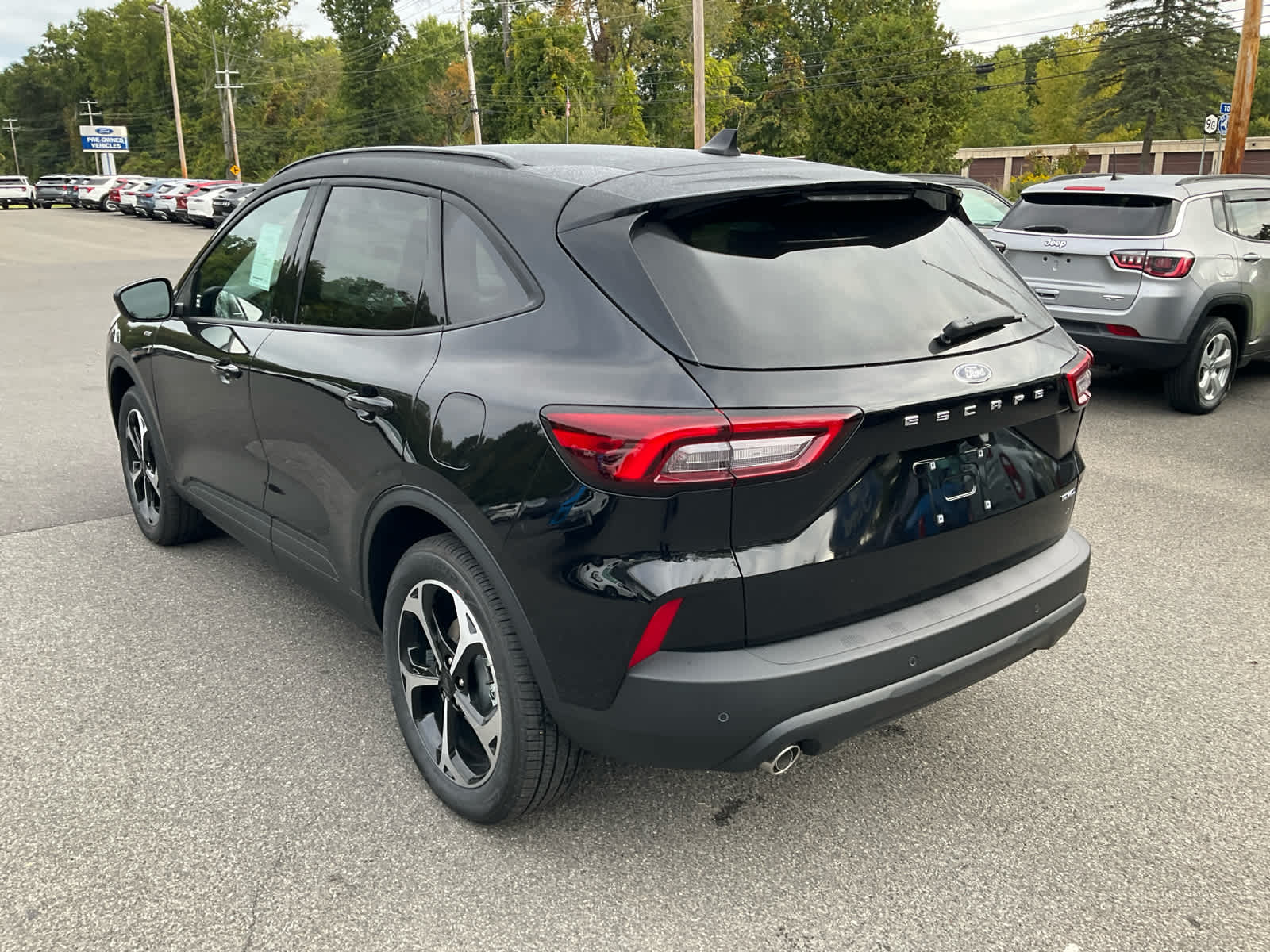 2025 Ford Escape ST-Line Select photo 4