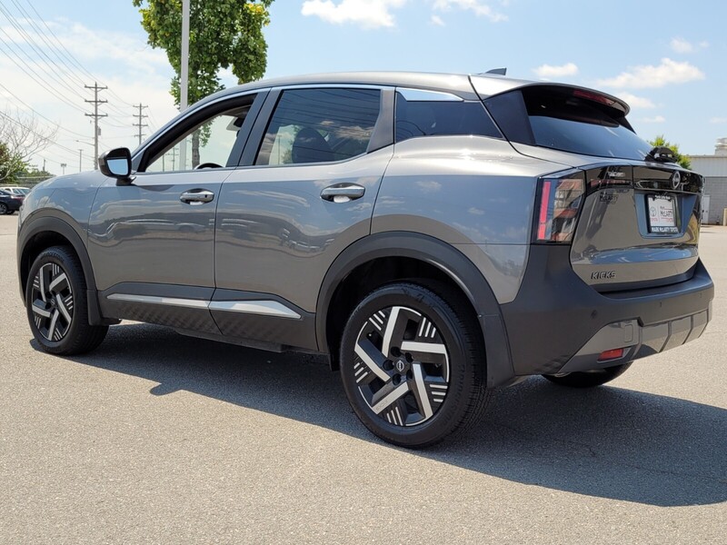 2025 Nissan Kicks SV photo 4