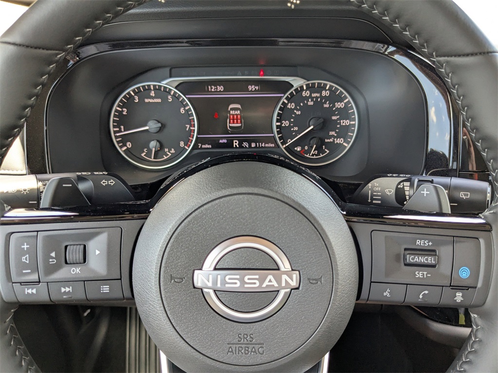2025 Nissan Pathfinder SL photo 30
