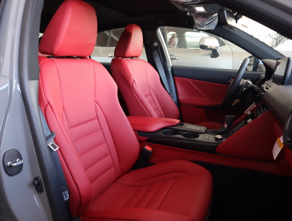 2025 Lexus IS 350 F SPORT photo 30