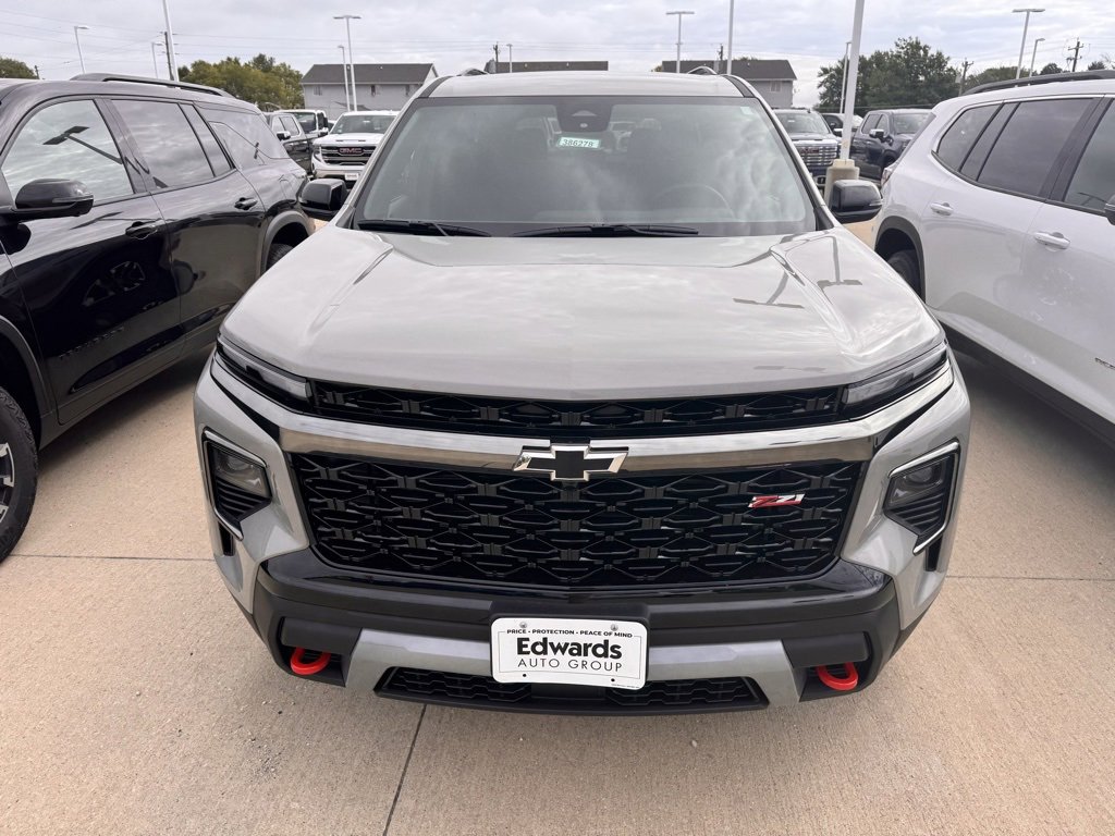 2026 Chevrolet Traverse Z71 photo 3