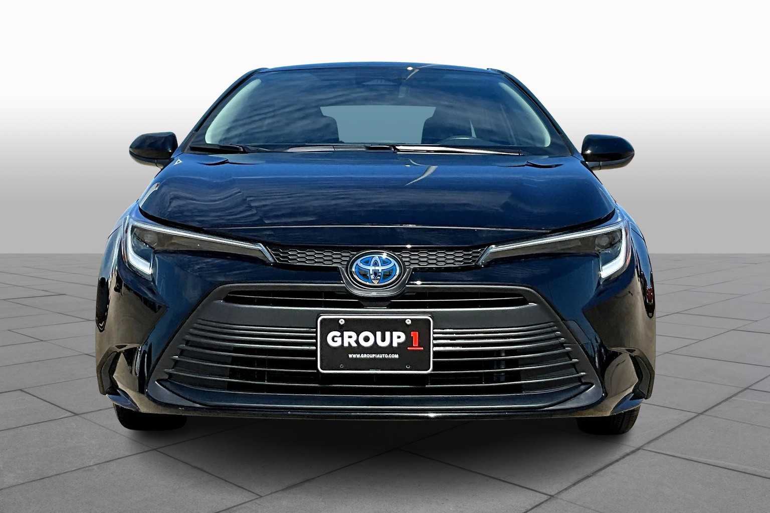 2024 Toyota Corolla Hybrid LE photo 3