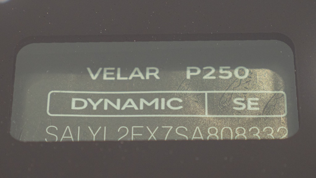 2025 Land Rover Range Rover Velar SE photo 19