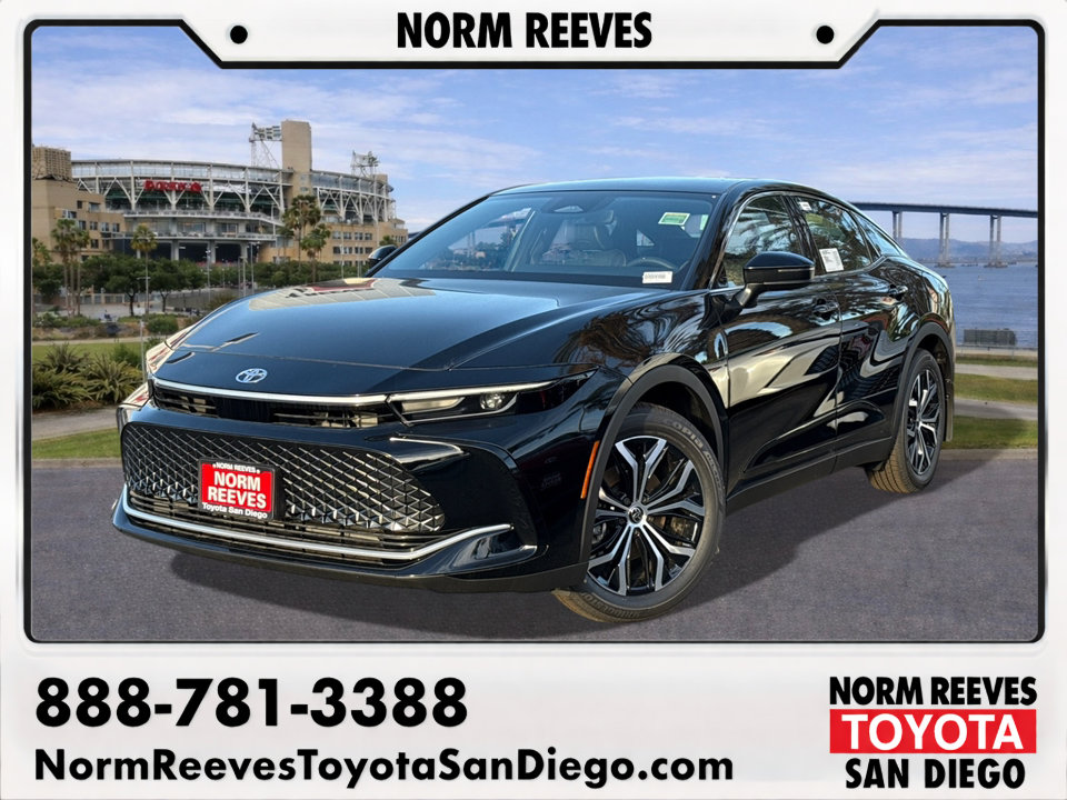 2026 Toyota Crown XLE's photo