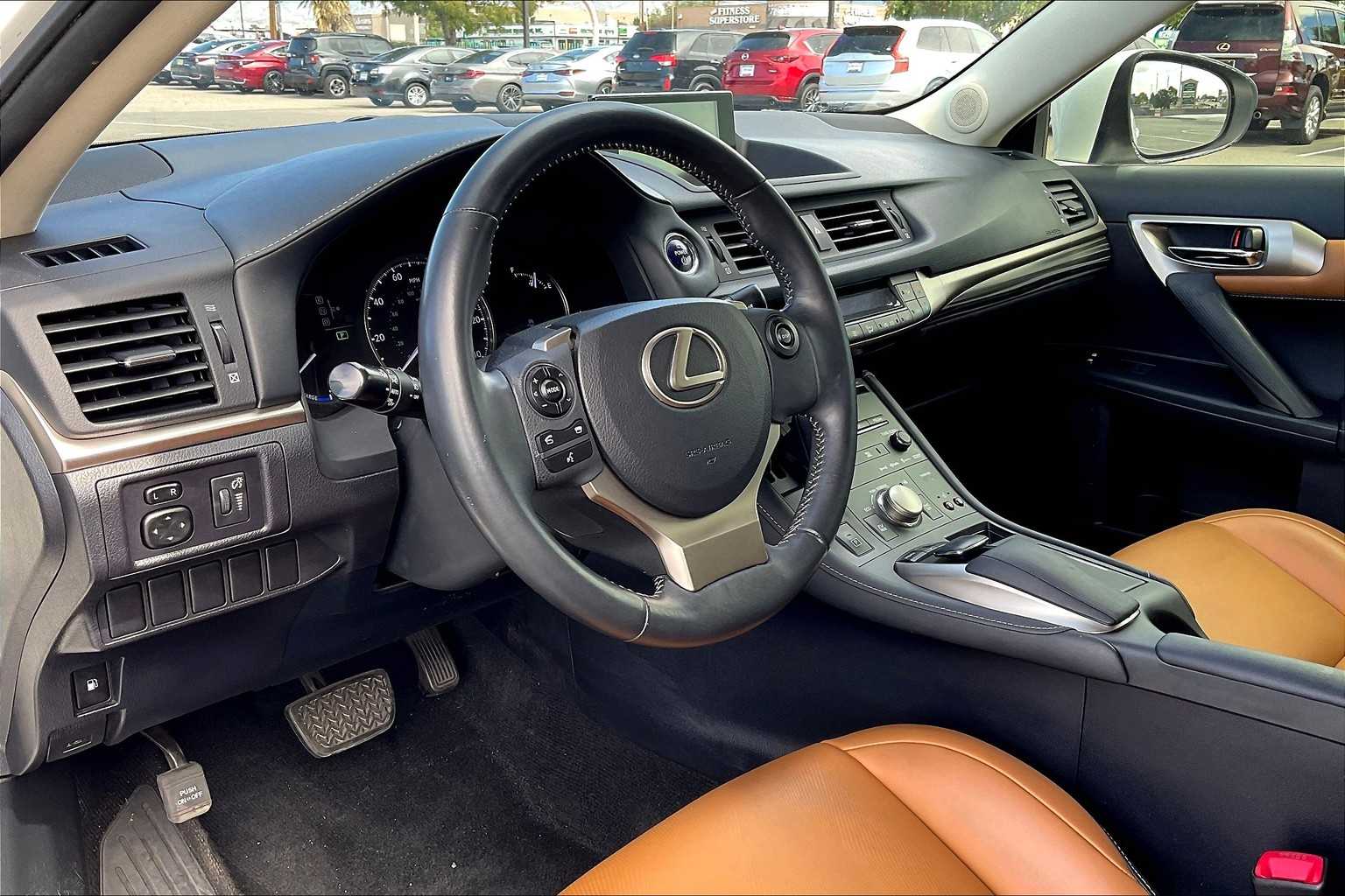 2014 Lexus CT 200h photo 14