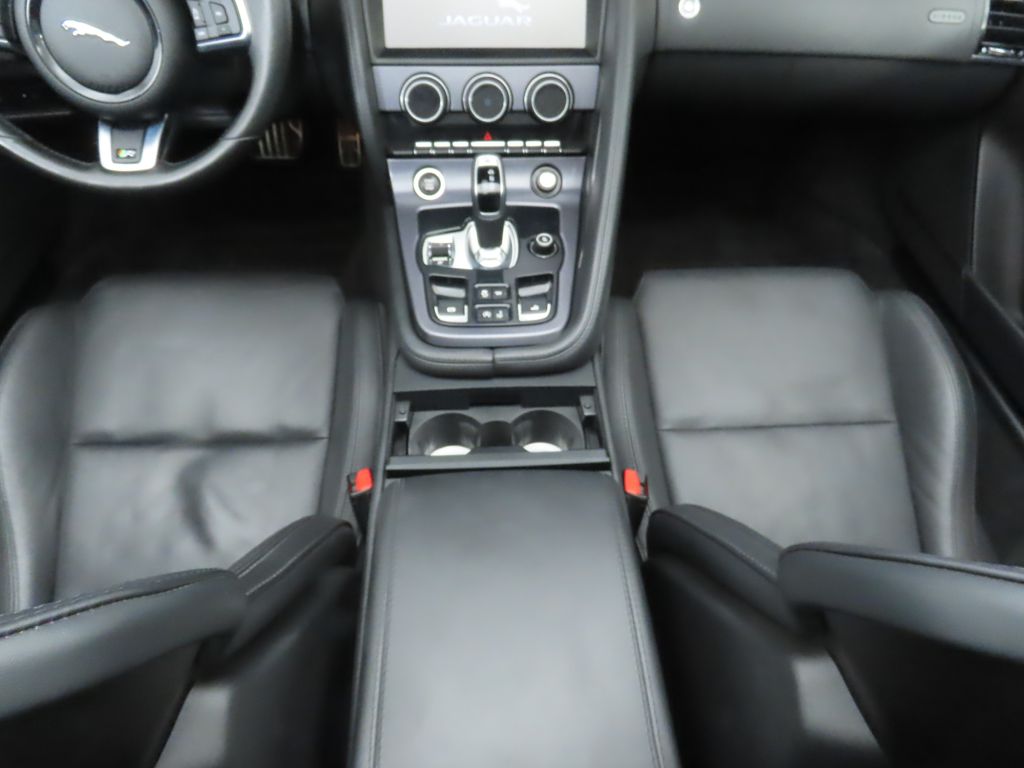 2021 Jaguar F-TYPE R photo 23
