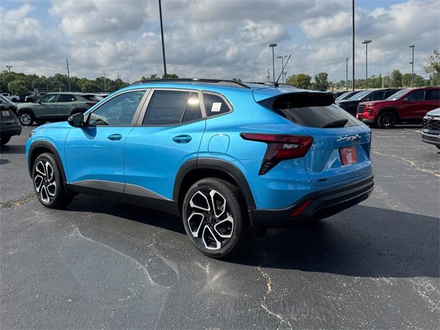 2025 Chevrolet Trax photo 3