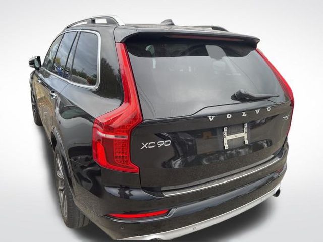2018 Volvo XC90 T5 Momentum photo 6