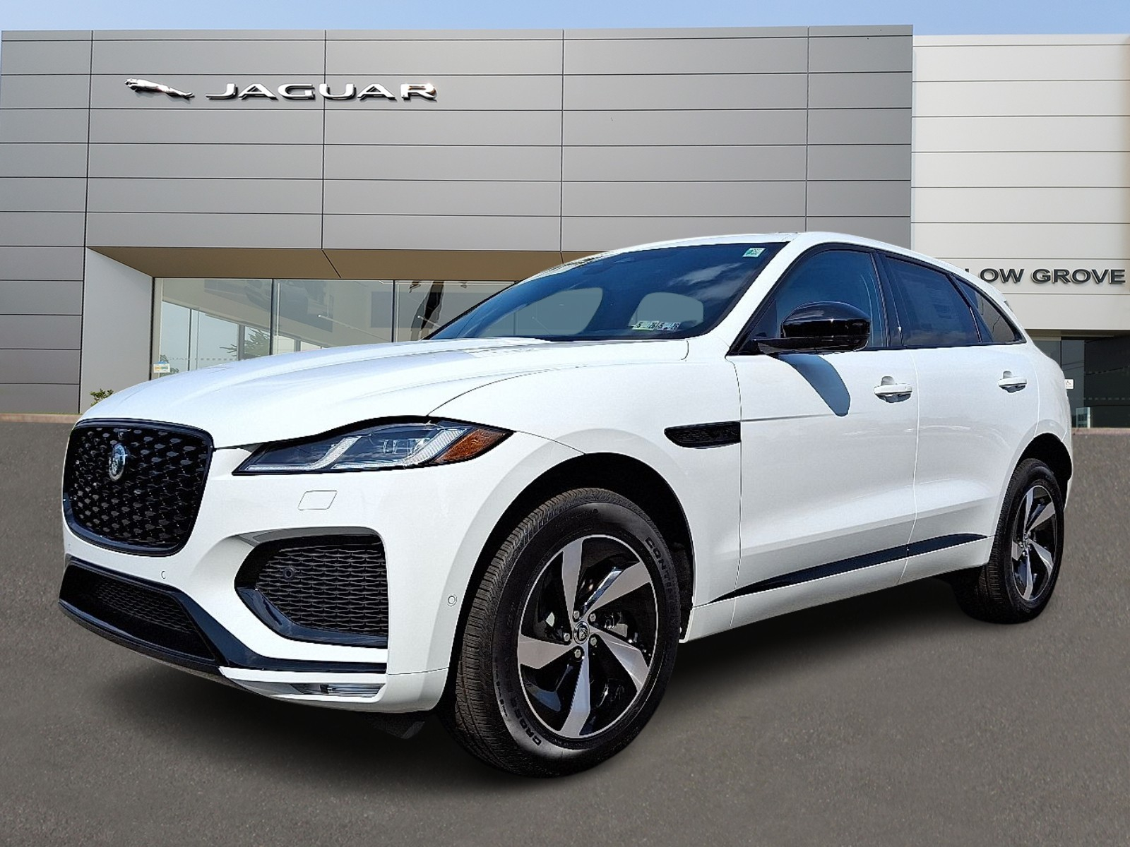 2026 Jaguar F-Pace R-Dynamic S's photo