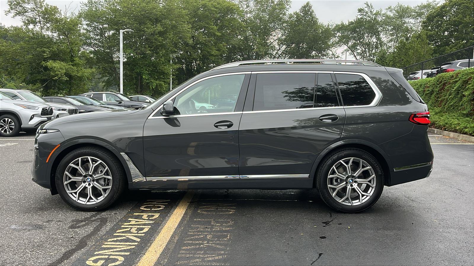 New 2026 Dravit Grey Metallic BMW xDrive40i image 6