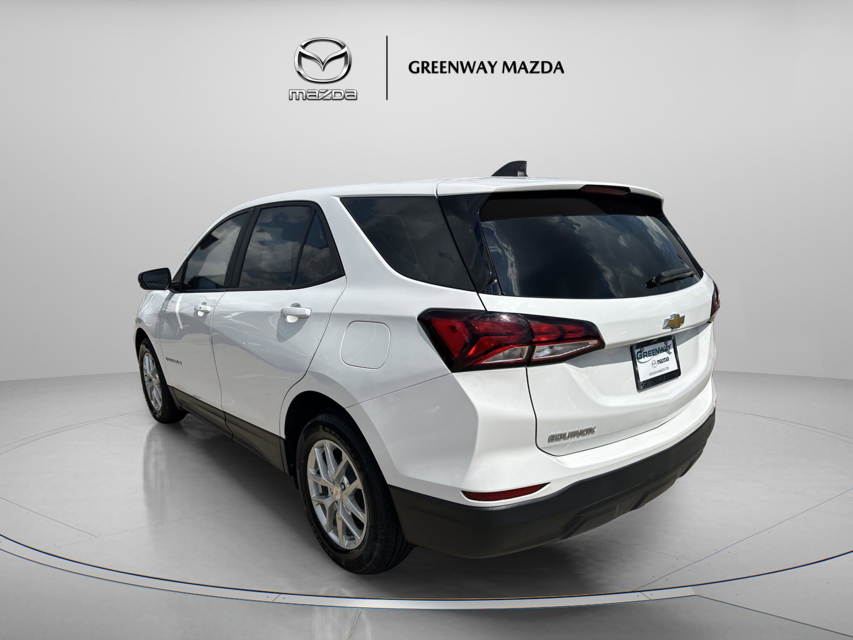 2022 Chevrolet Equinox LS photo 5