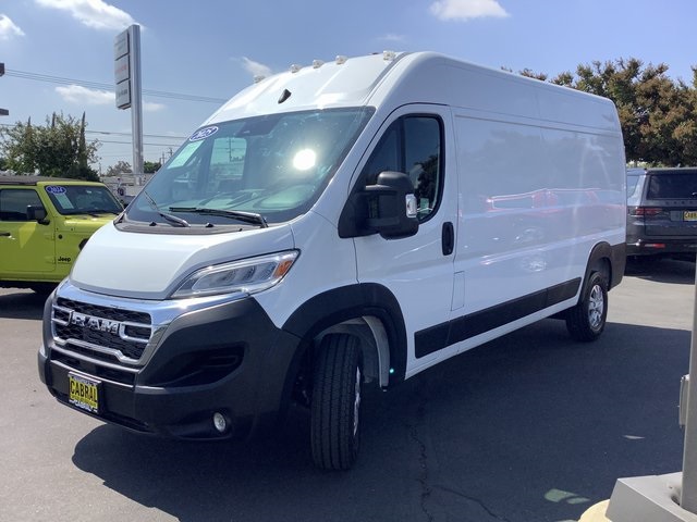 2025 Ram ProMaster 2500 photo 3