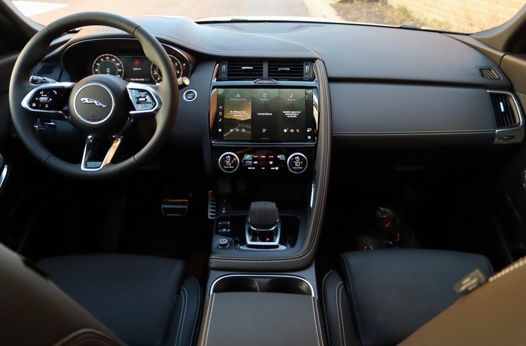 2024 JAGUAR PACE P250 - Image 7