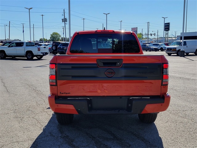 2025 Nissan Frontier PRO-4X photo 5