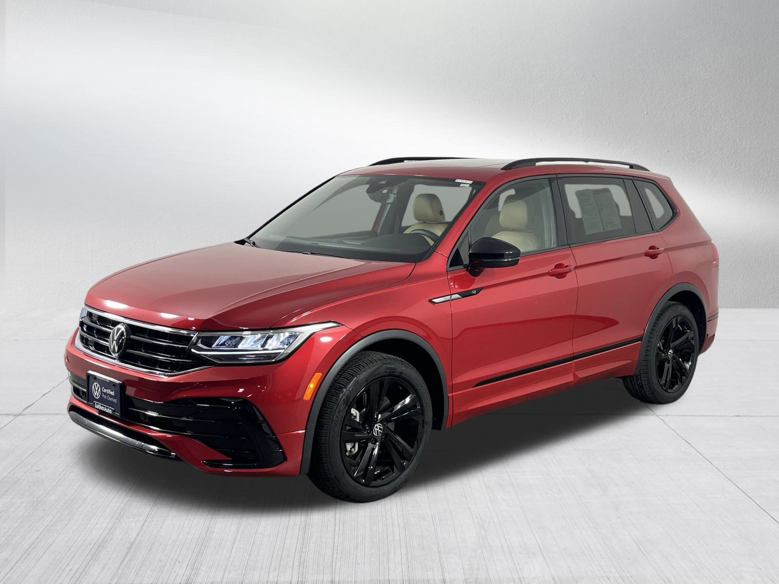 2024 Volkswagen Tiguan SE R-Line Black photo 3