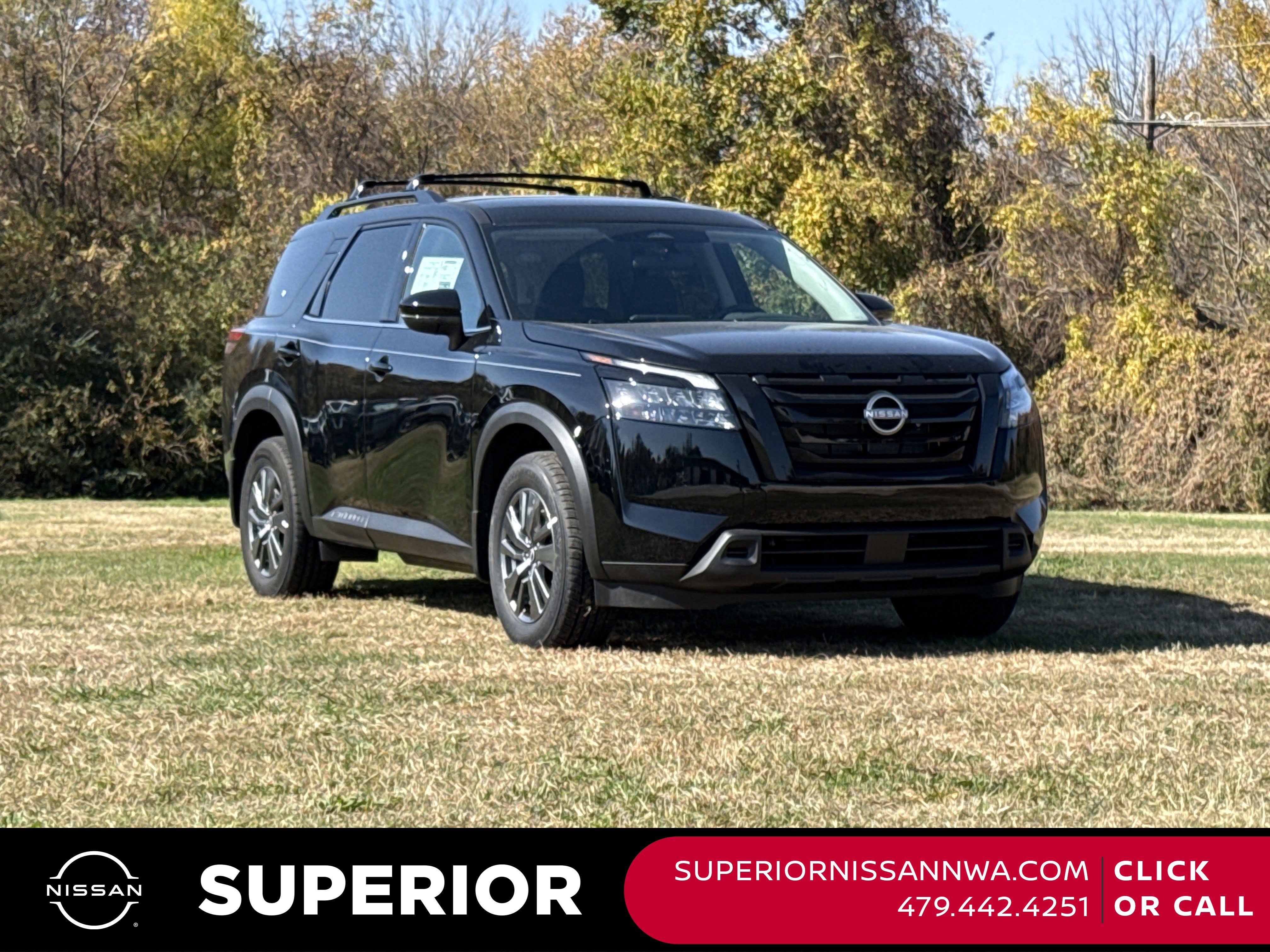 2025 Nissan Pathfinder SV's photo