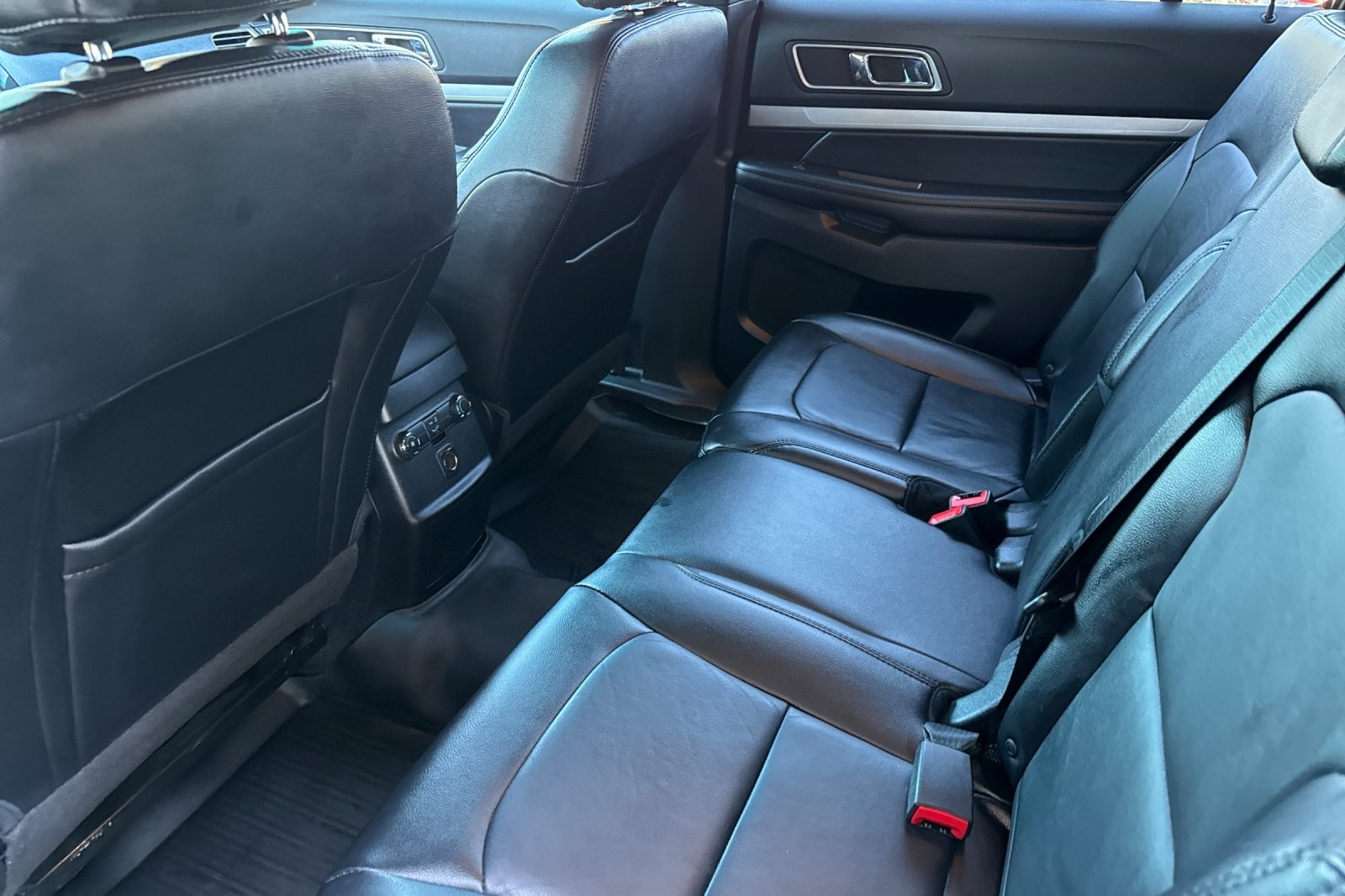 2017 Ford Explorer XLT photo 11