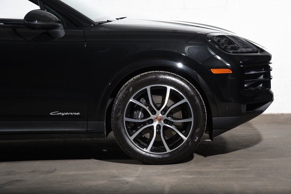 2025 Porsche Cayenne Coupe photo 13