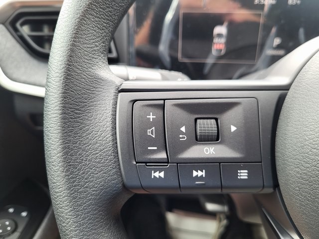 2025 Nissan Kicks SV photo 19