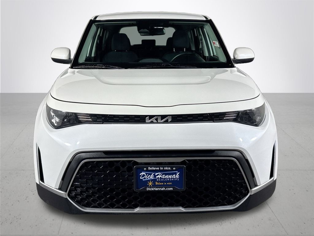 2023 Kia Soul LX photo 3