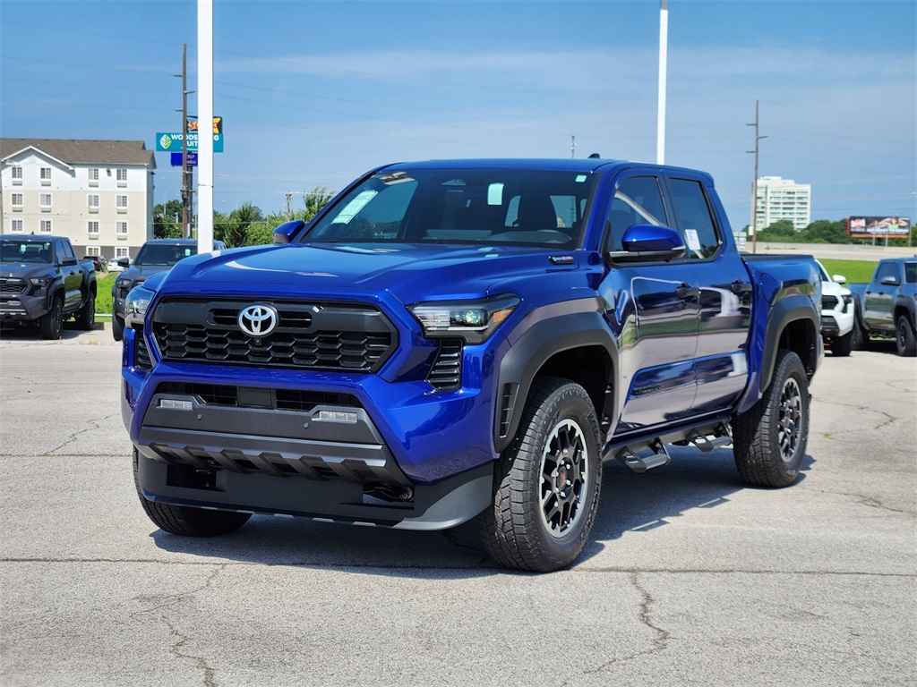 2025 Toyota Tacoma TRD Off-Road photo 2
