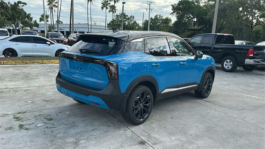 2025 Nissan Kicks SR photo 4