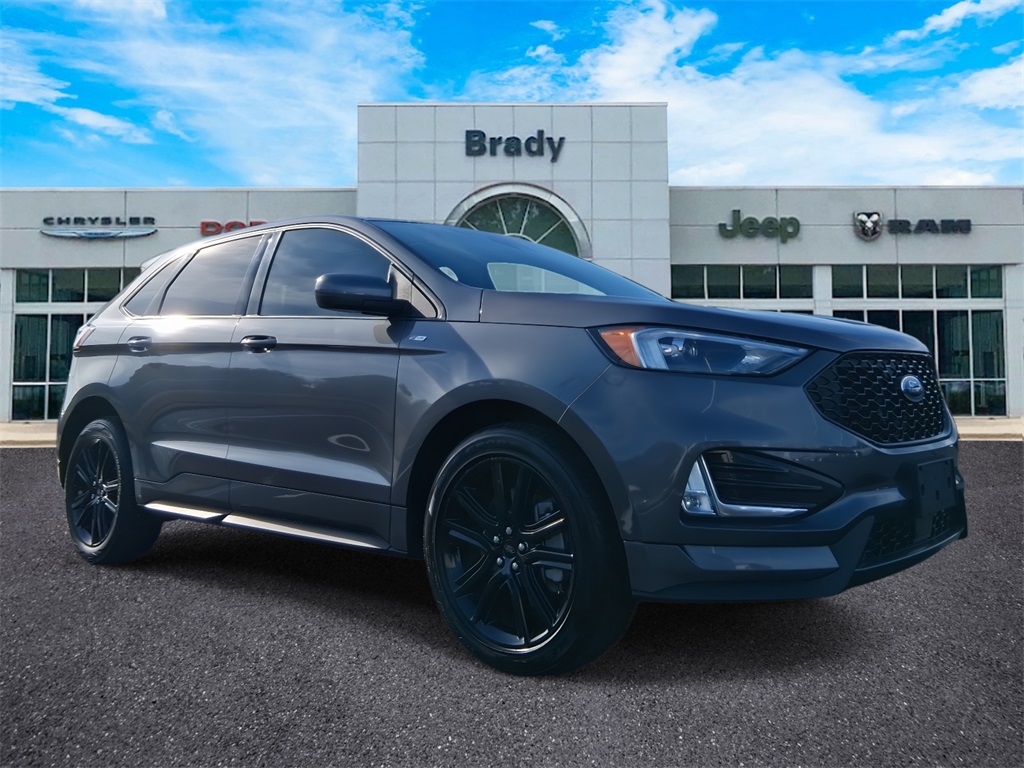 2022 Ford Edge ST-Line's photo