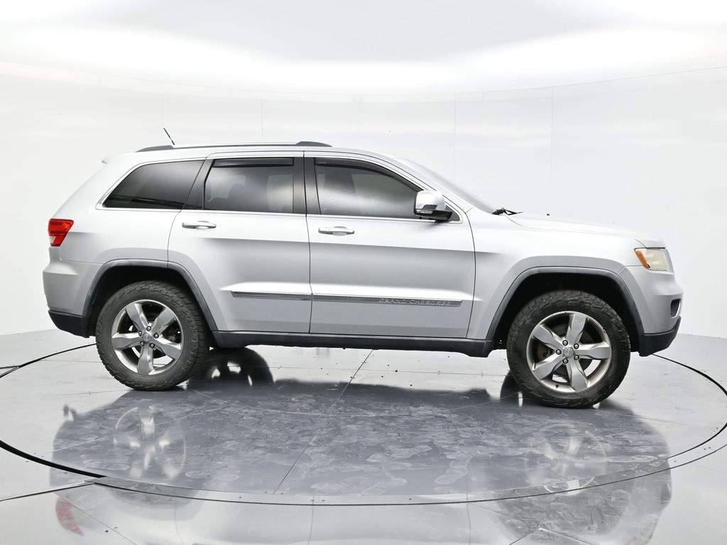 2011 Jeep Grand Cherokee Limited photo 4