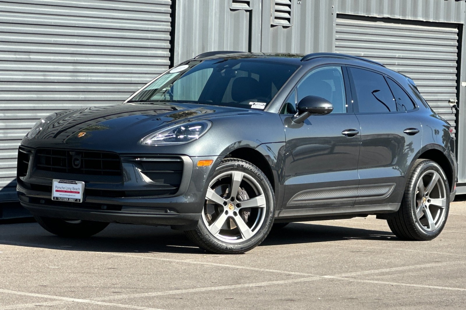 2023 Porsche Macan Base