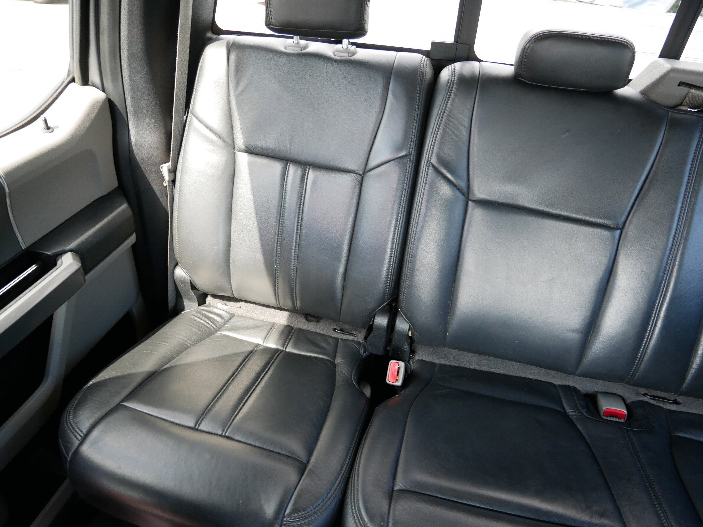 2016 Ford F-150 XLT photo 12
