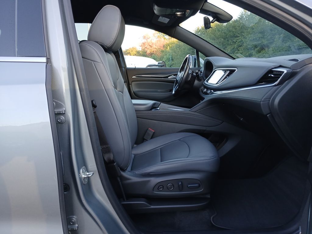 2024 Buick Enclave Premium photo 28