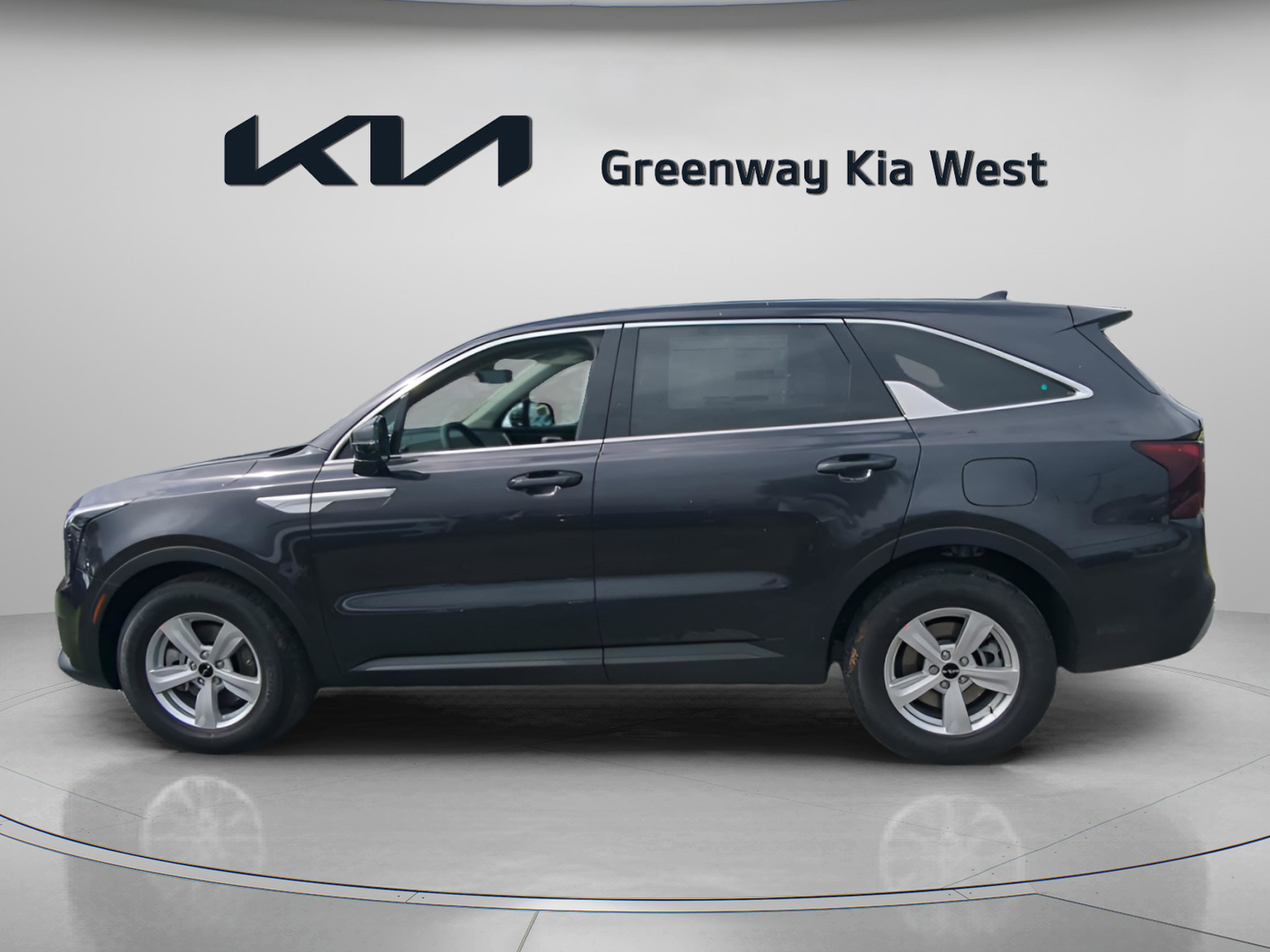 2026 Kia Sorento LX photo 4